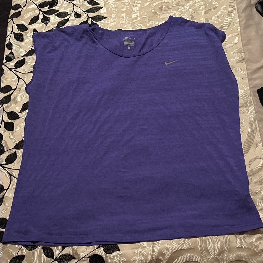 Nike Women's Tee